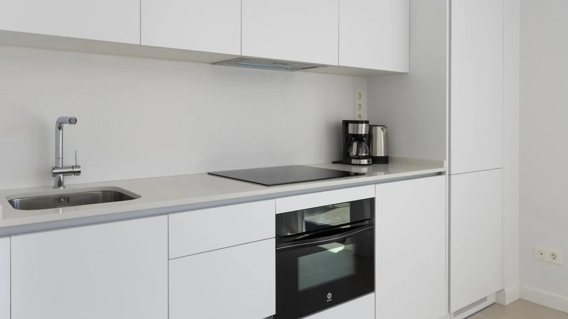 Modern Luxury Suite With Terrace In Higueron Fuengirola Apartment