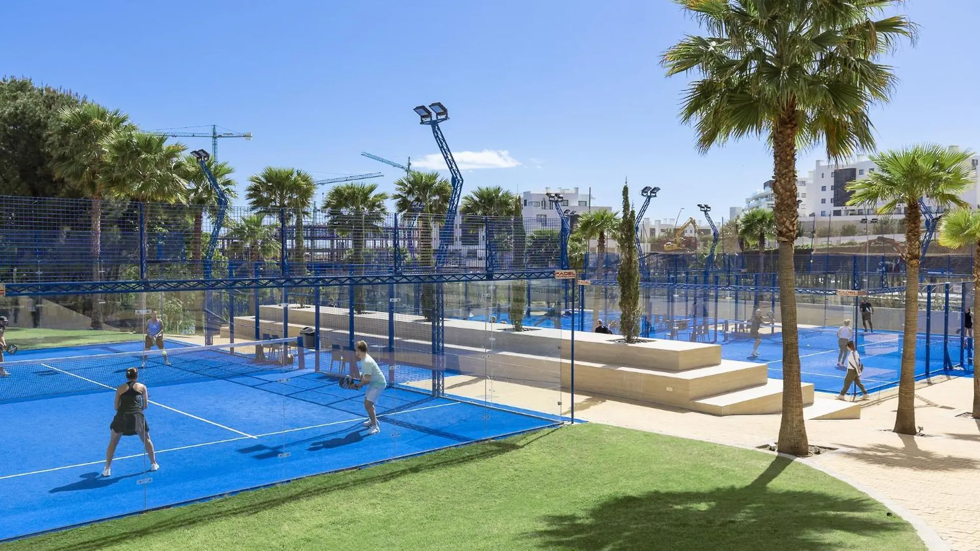 Modern Luxury Suite With Terrace In Higueron Fuengirola