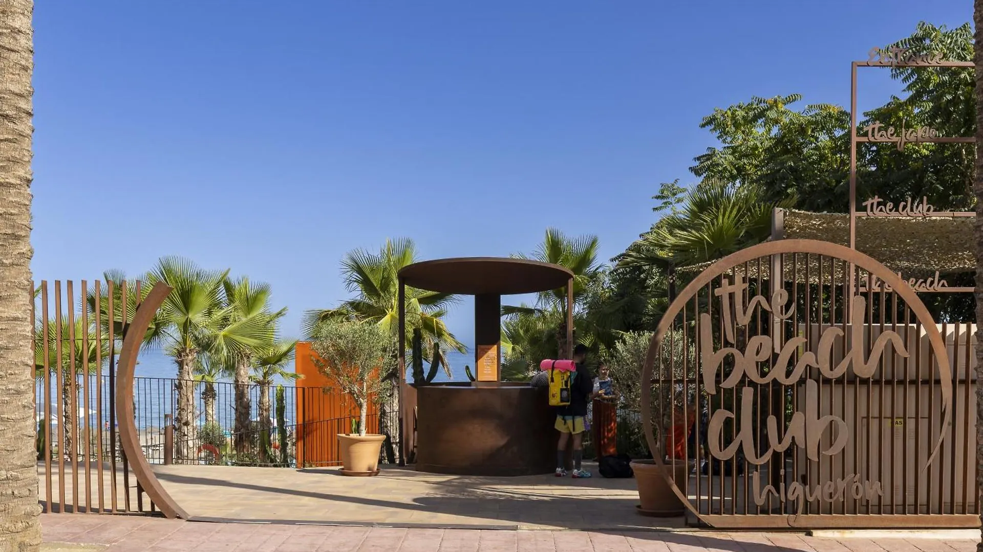 Modern Luxury Suite With Terrace In Higueron Fuengirola