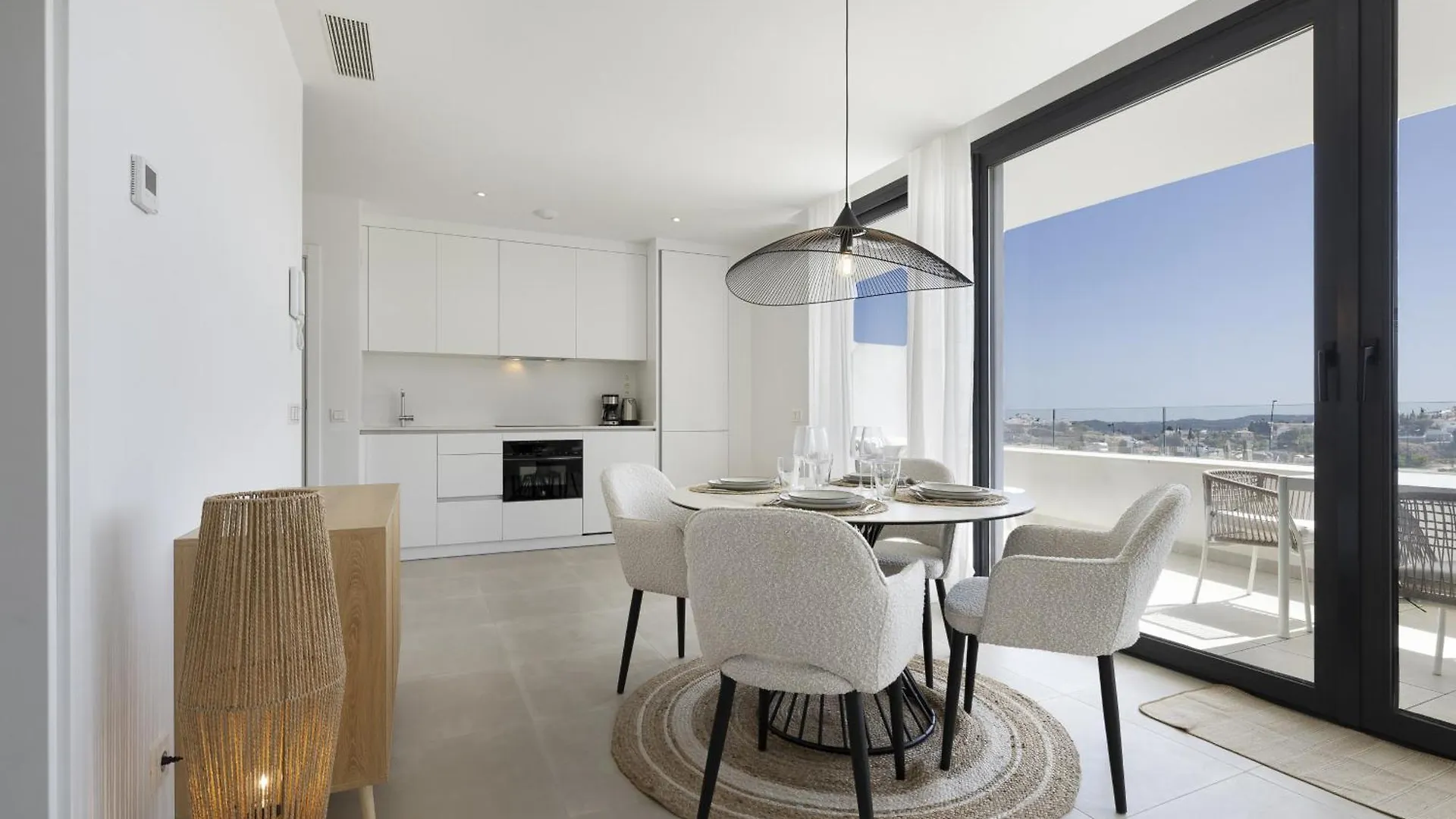 Apartment Modern Luxury Suite With Terrace In Higueron Fuengirola