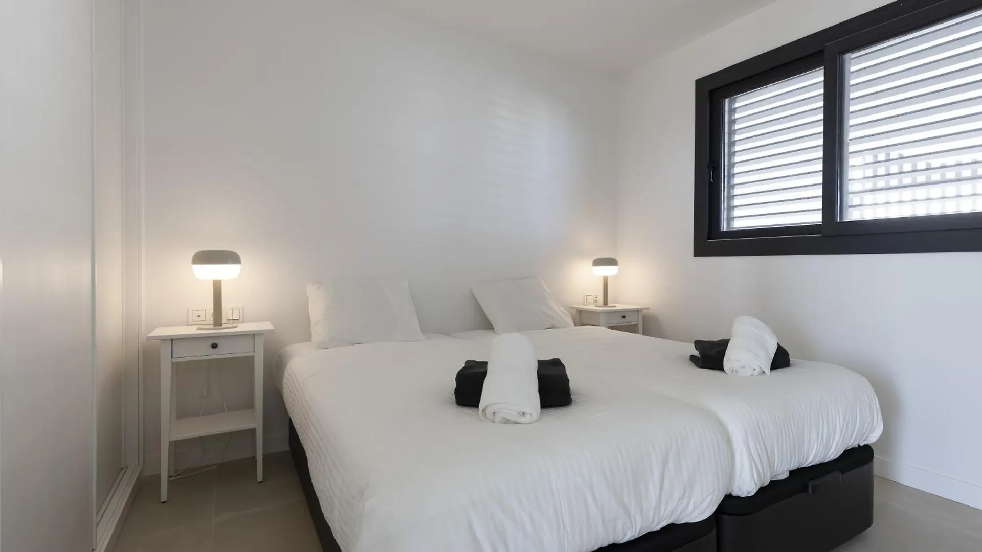 Modern Luxury Suite With Terrace In Higueron Fuengirola